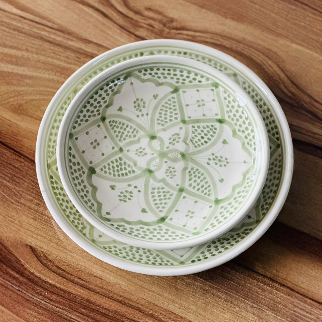Naia pattern plate