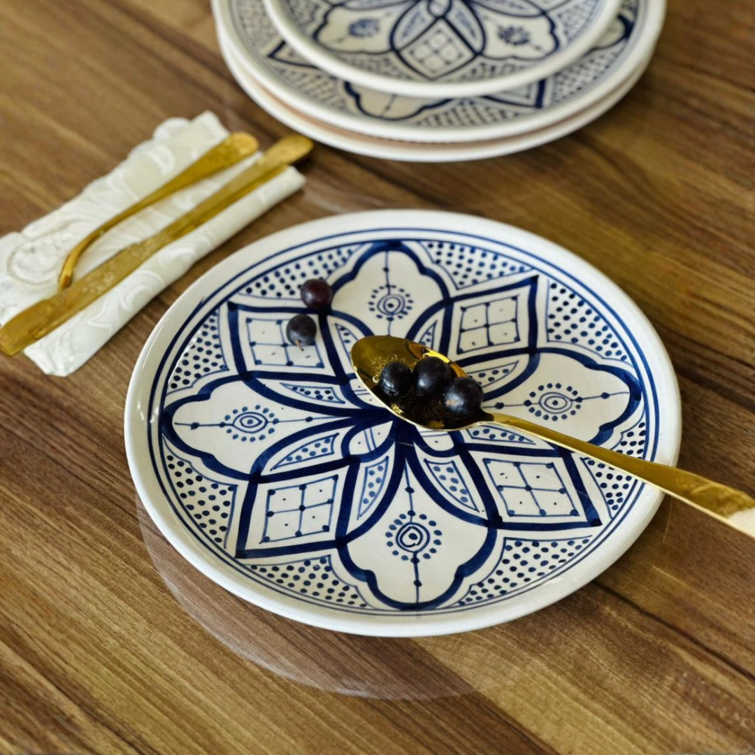 Naia pattern plate